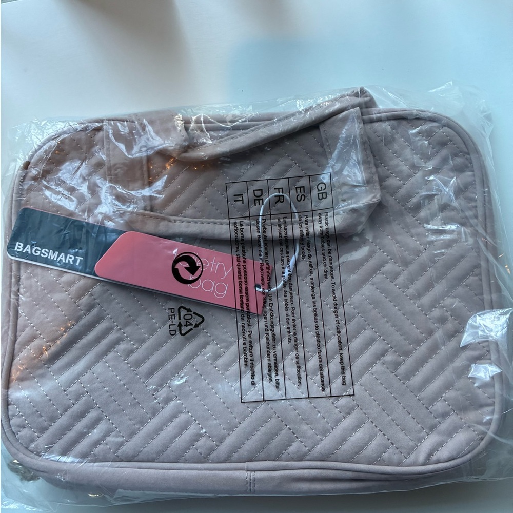 BAGSMART  Toiletry Bag in Light Pink